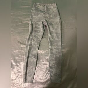 Discontinued Lululemon white camo Align Leggings size 2 (price negotiable)